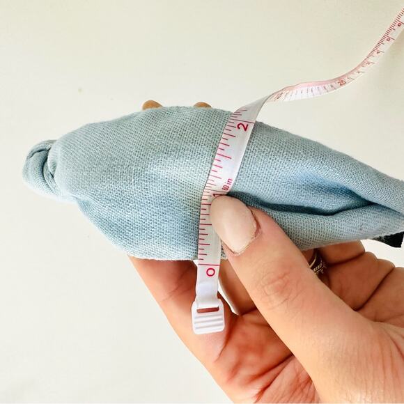 3/$20 NEW ANTHROPOLOGIE Baby Blue Fabric Knot Bow Headband Hair Piece Barbiecore - Picture 7 of 10